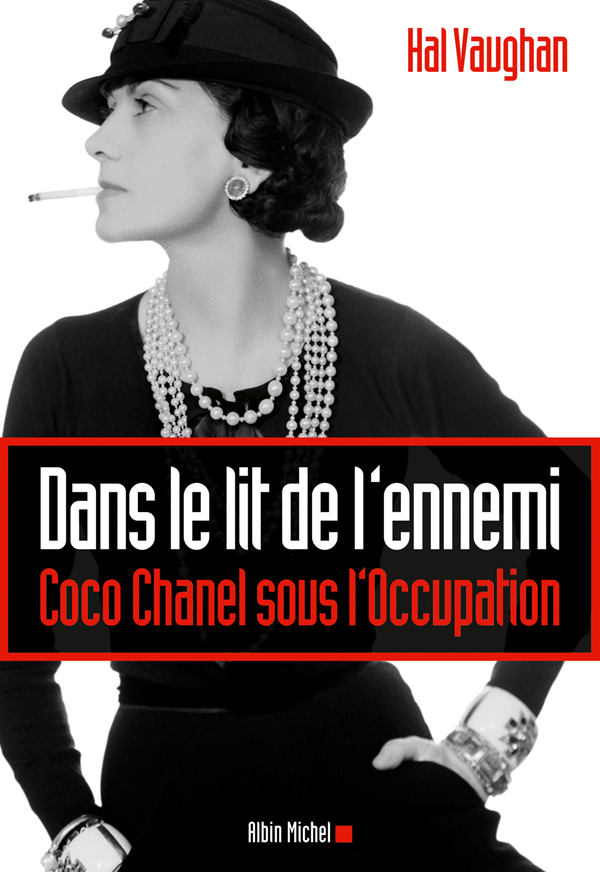 Dans Le Lit De L'ennemi