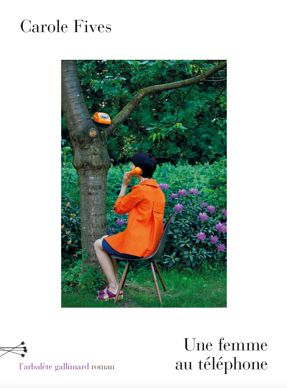 Une Femme Au Téléphone