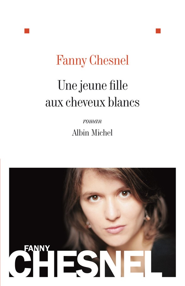 Une Jeune Fille Aux Cheveux Blancs